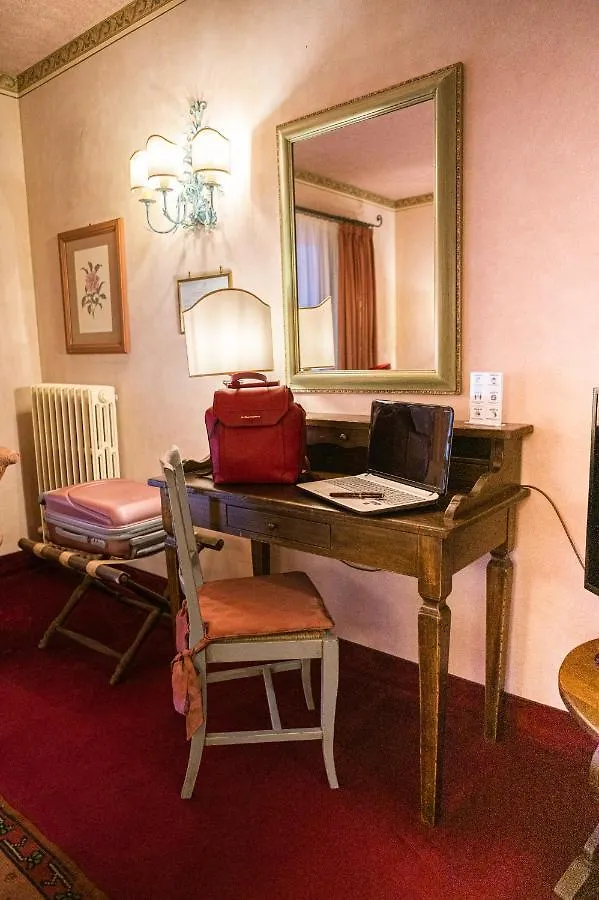 Hotel Boccaccio Calcinaia 4*,
